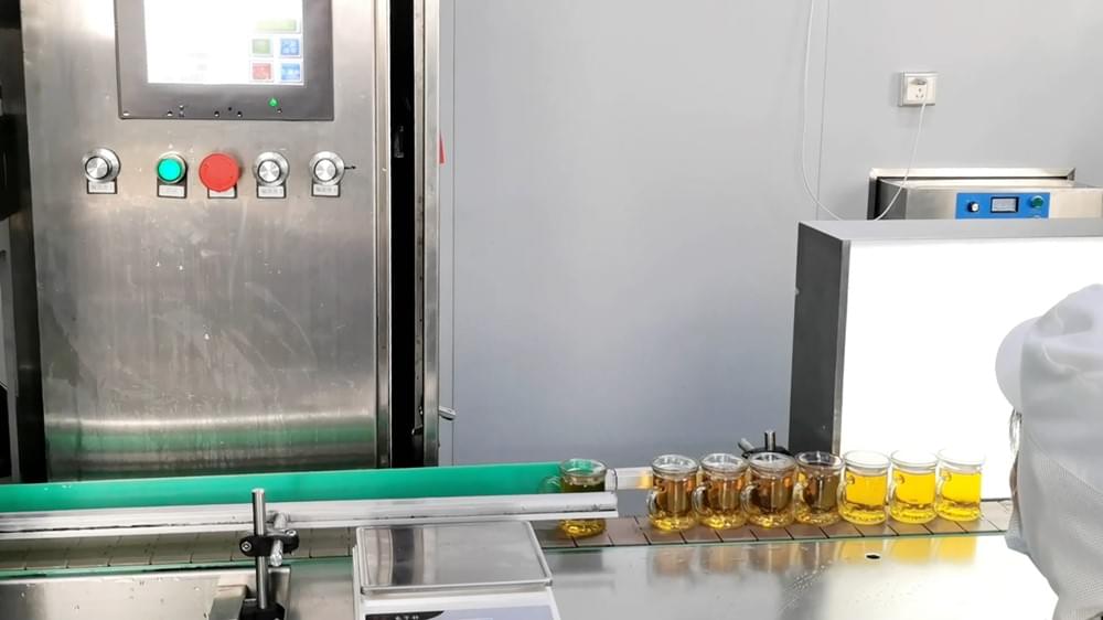 خط إنتاج مصنعنا من الشراب الذهبي