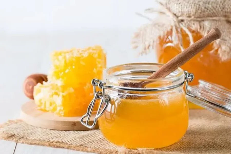 Le miel : un remède naturel pour votre santé et votre beauté